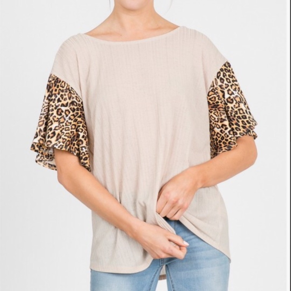 🔥Taupe Top With Leopard Print Ruffle Sleeves - Picture 5 of 6